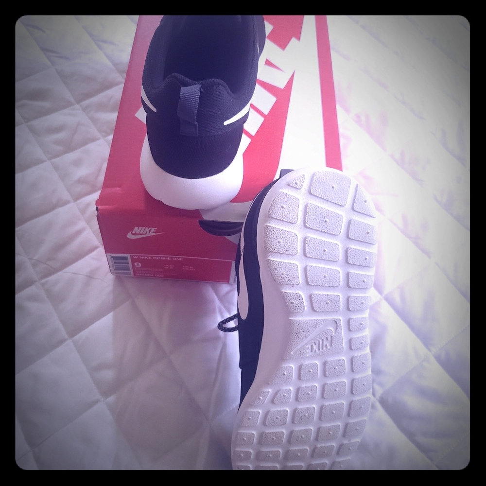 Womens Nike sneakers